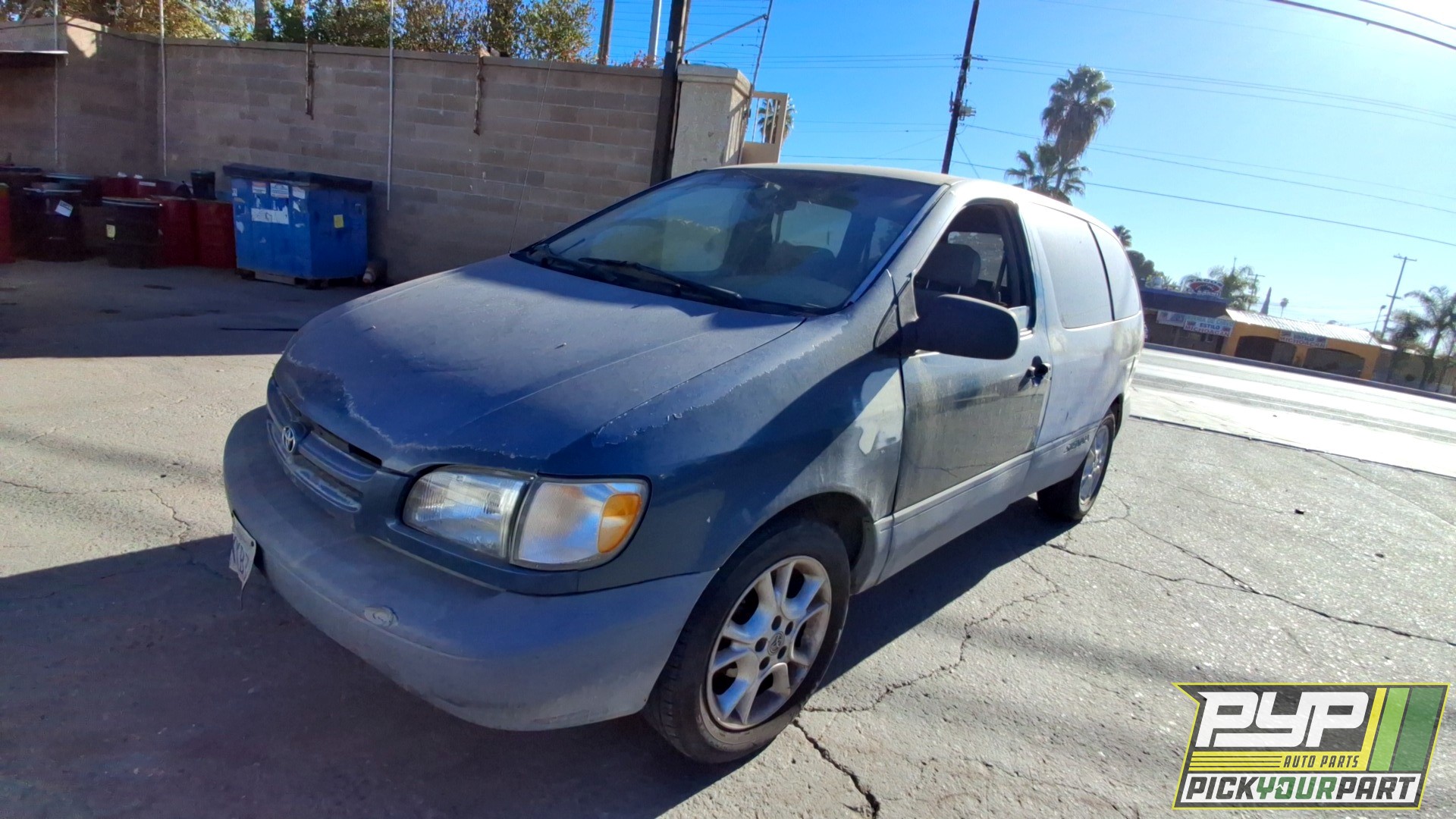 2000 TOYOTA SIENNA available for parts