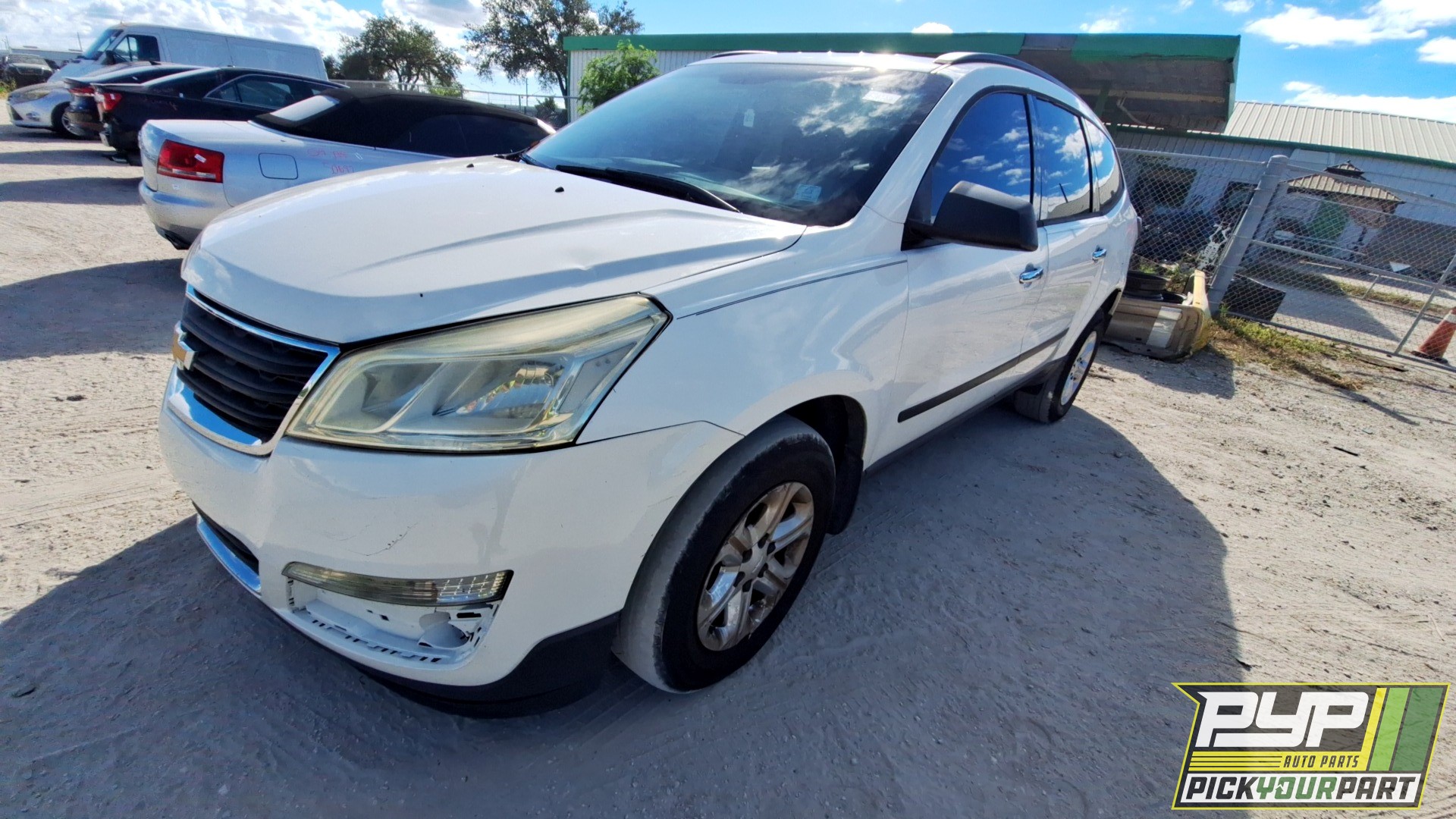 2014 CHEVROLET TRAVERSE available for parts