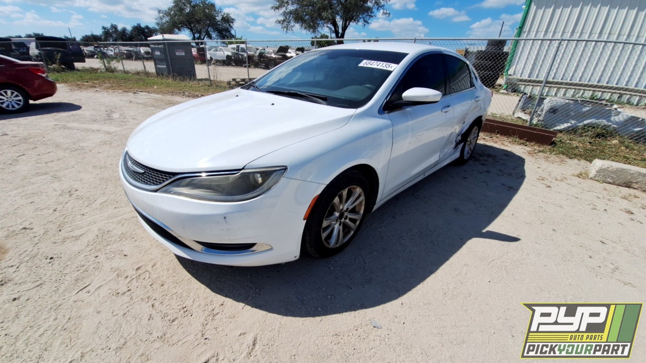 2015 CHRYSLER 200 partes disponibles