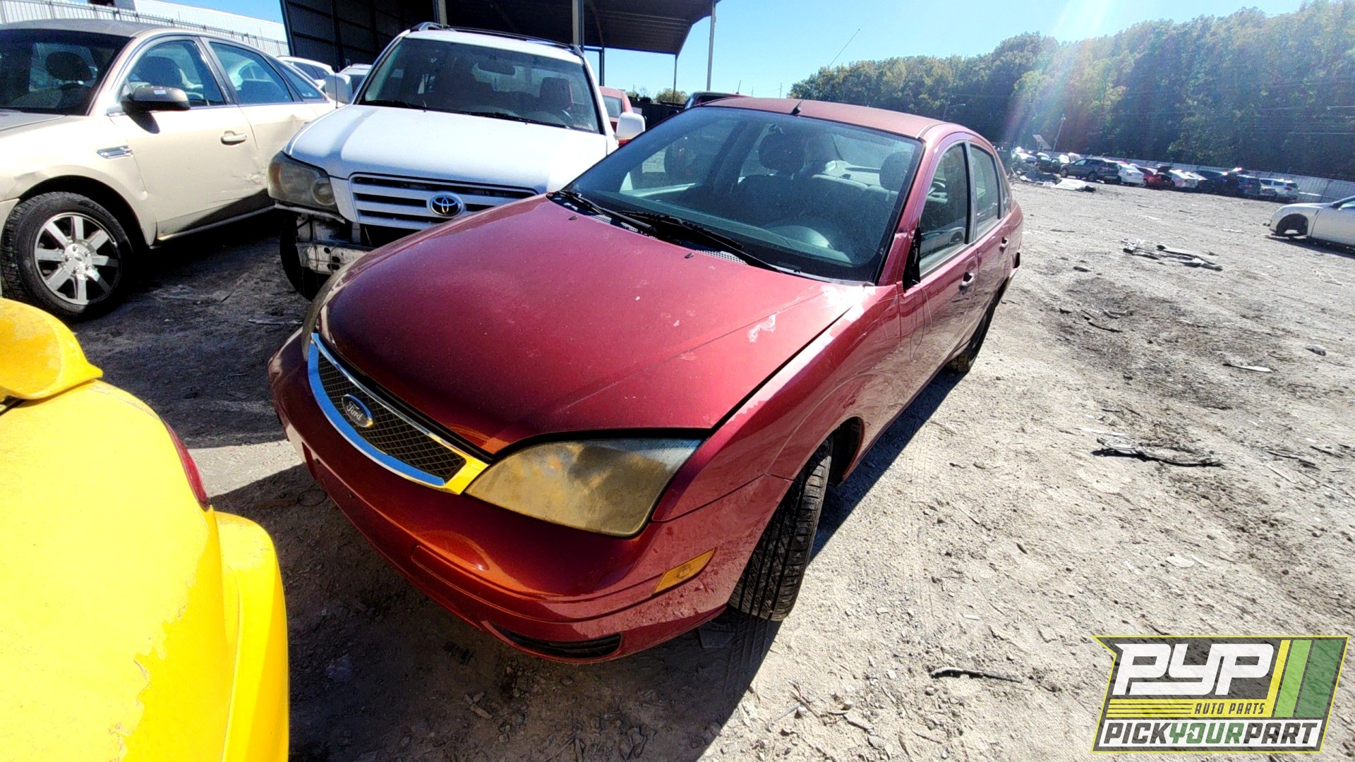 2005 FORD FOCUS available for parts
