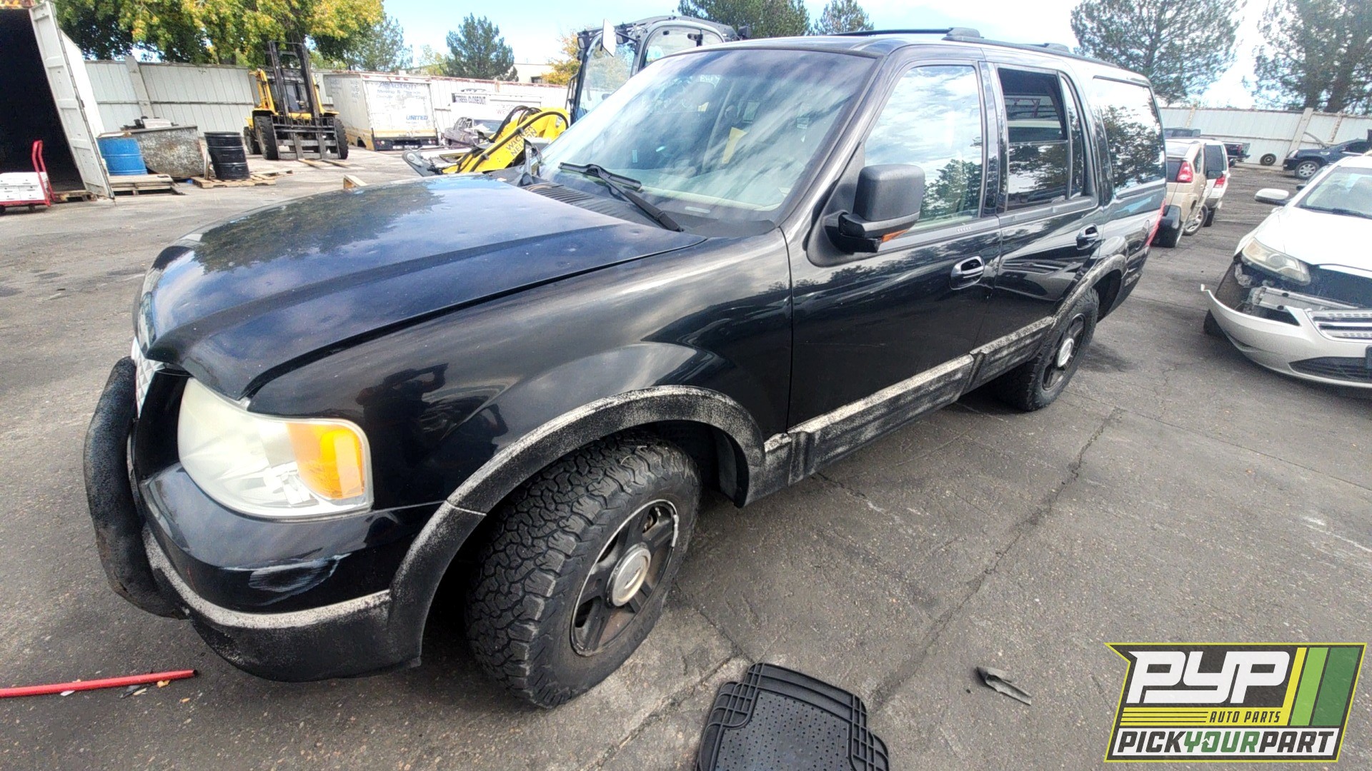 2004 FORD EXPEDITION available for parts
