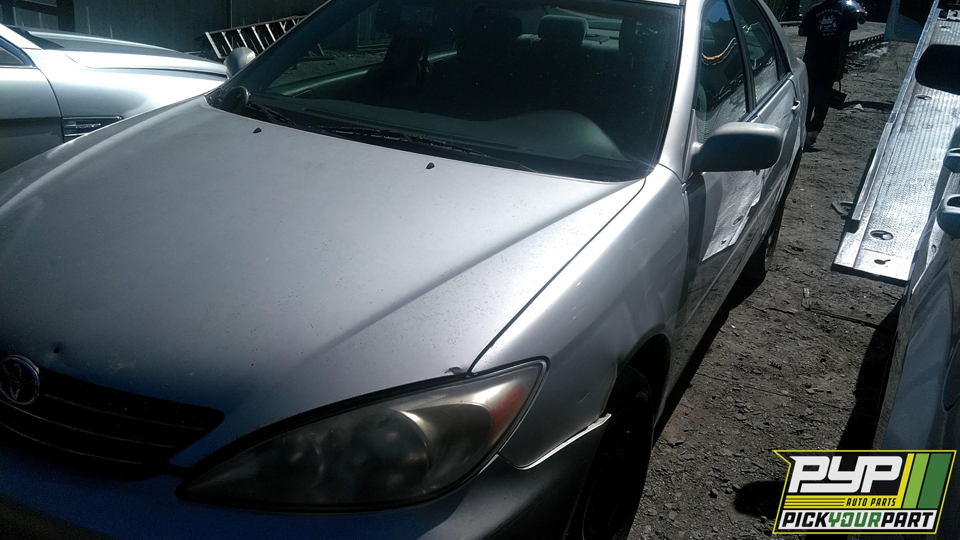 2004 TOYOTA CAMRY partes disponibles