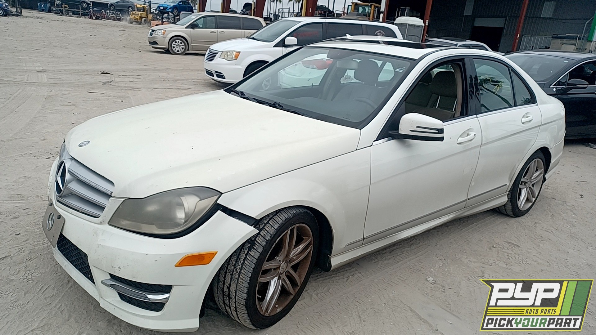 2012 MERCEDES-BENZ C300 partes disponibles