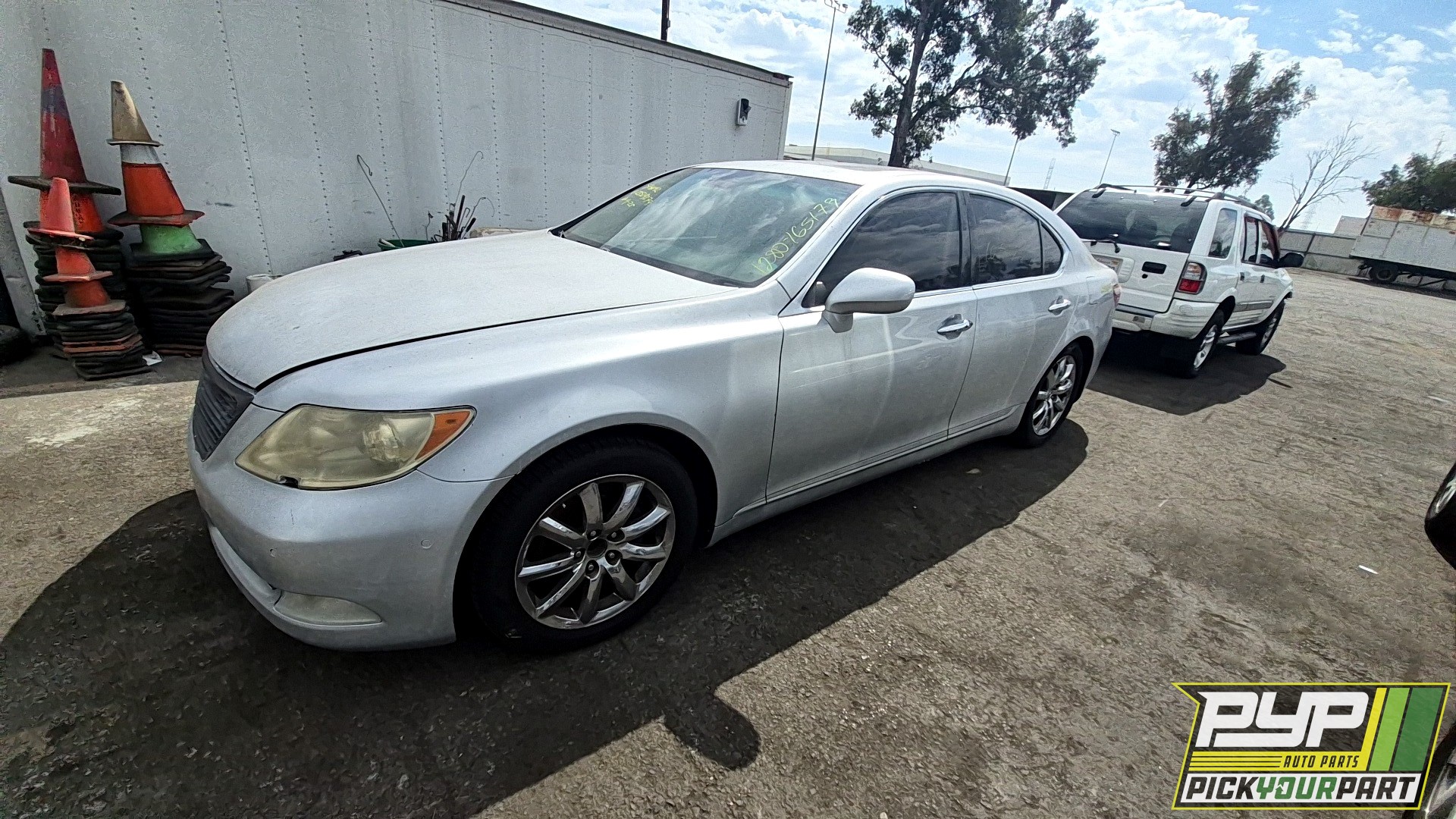 2007 LEXUS LS460 available for parts