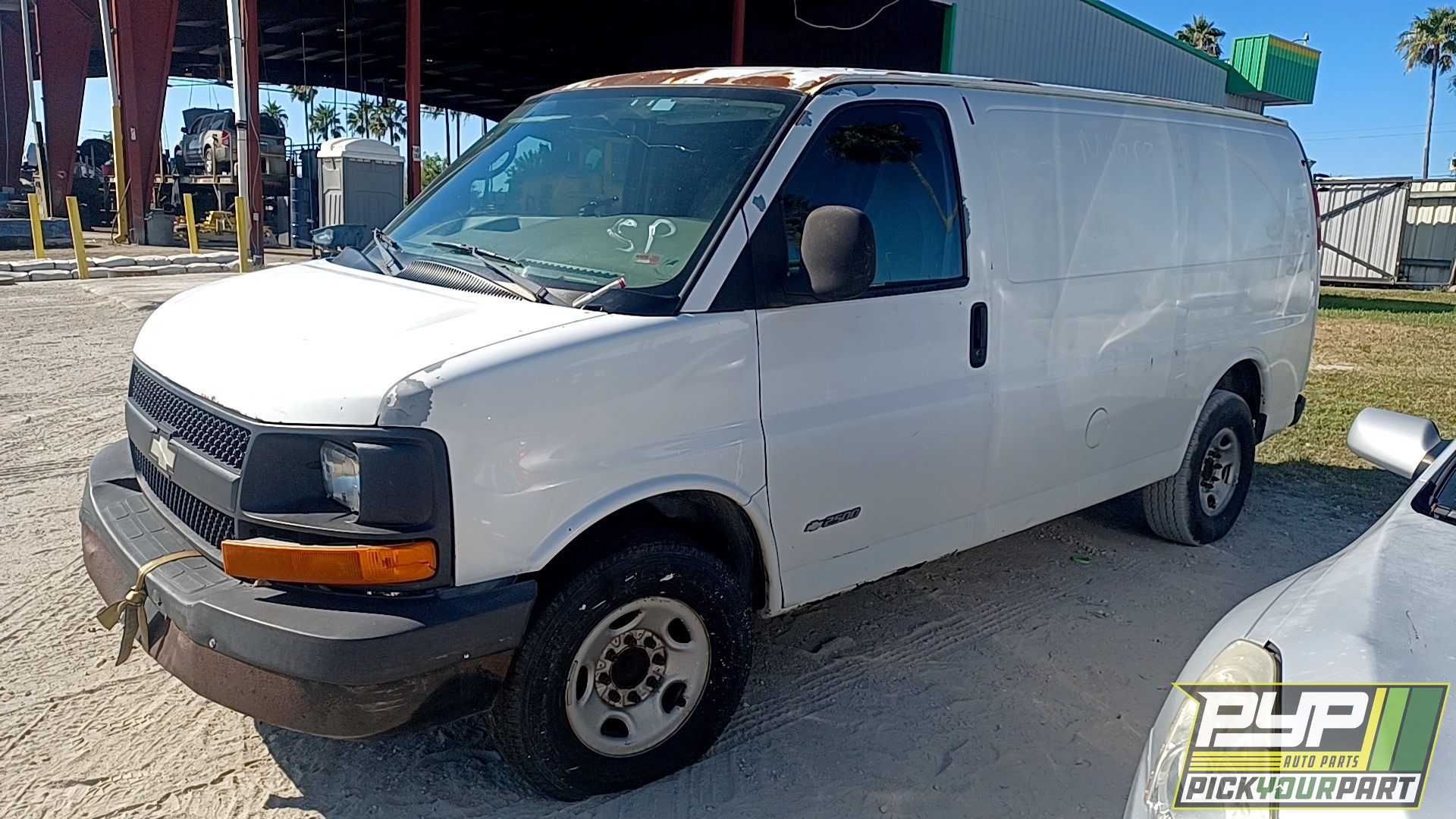 2006 CHEVROLET EXPRESS 2500 available for parts