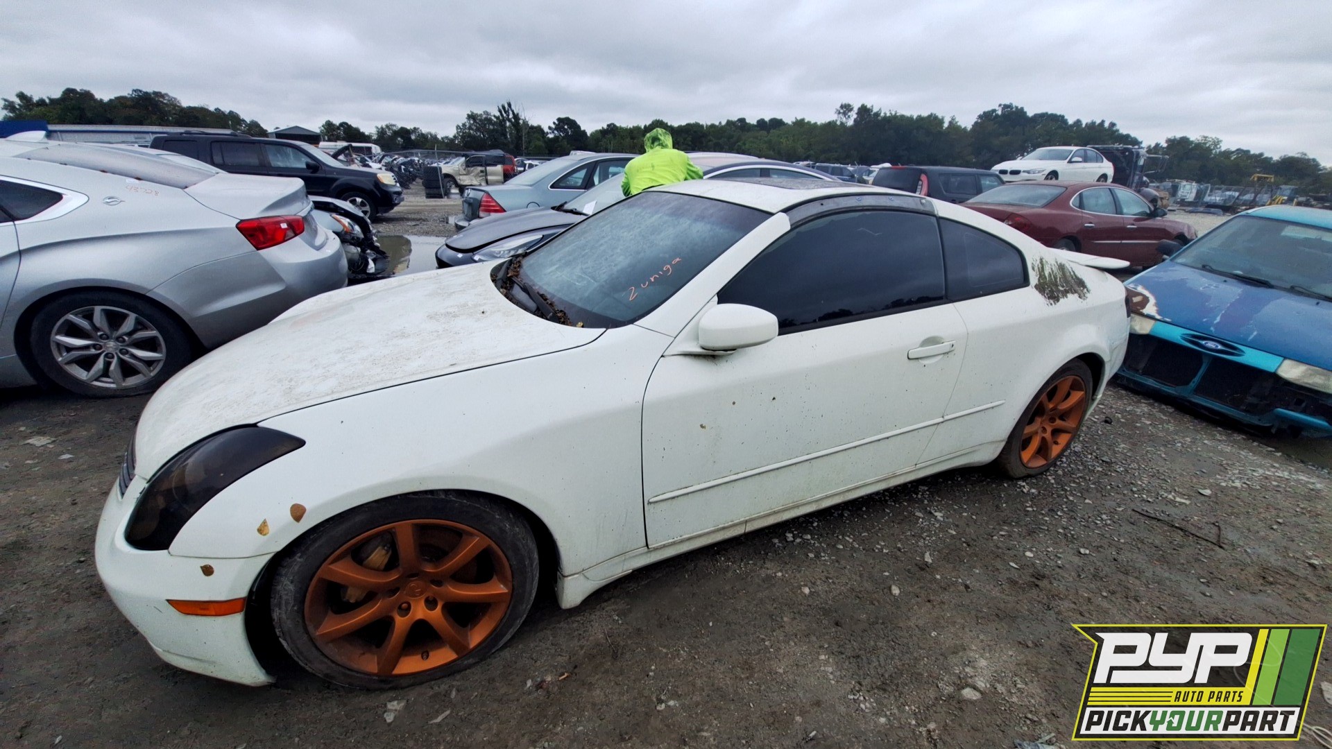 2004 INFINITI G35 available for parts