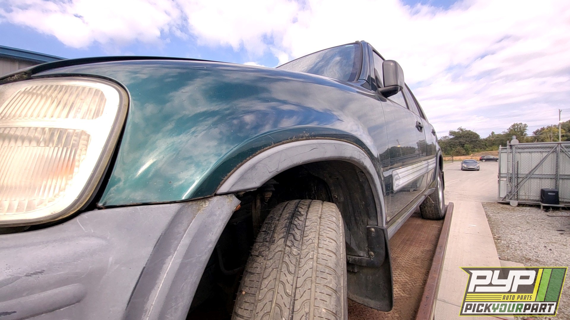 2000 HONDA CR-V available for parts