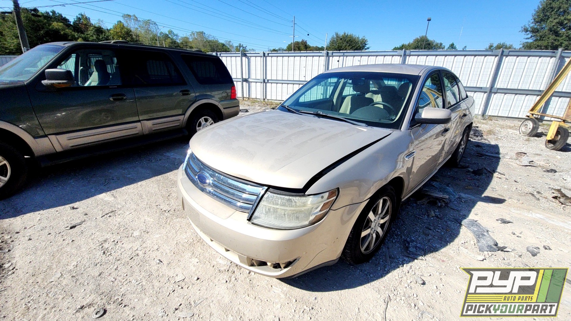 2008 FORD TAURUS available for parts