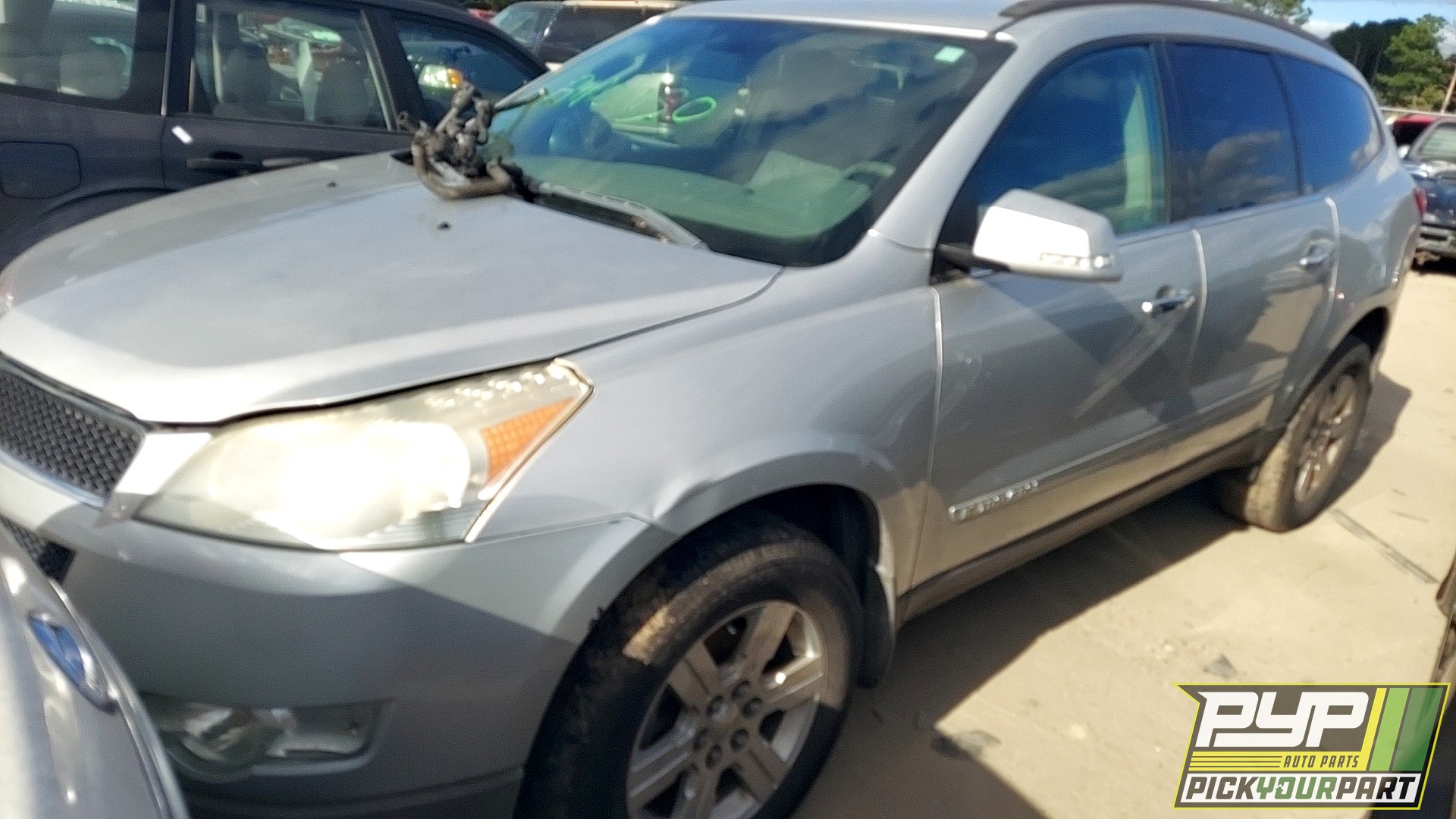 2009 CHEVROLET TRAVERSE available for parts