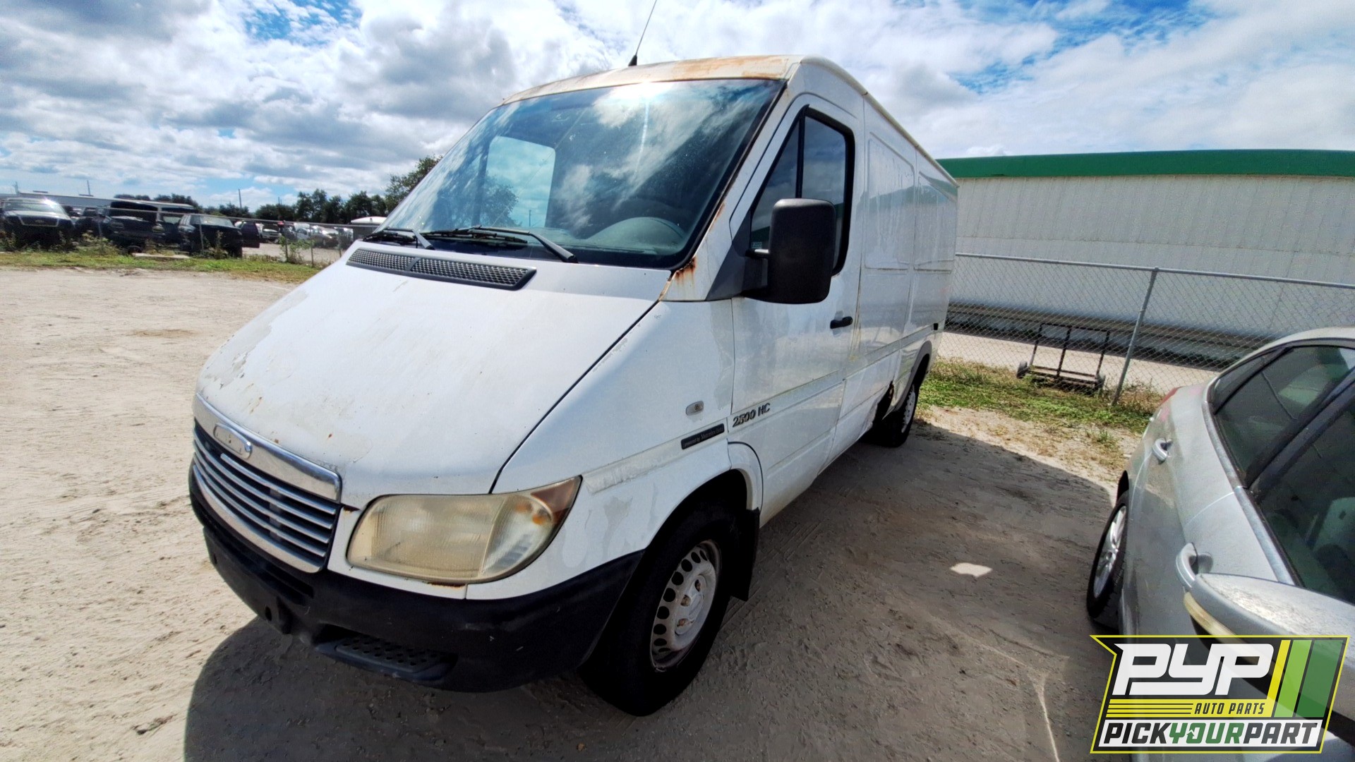 2004 DODGE SPRINTER 2500 available for parts