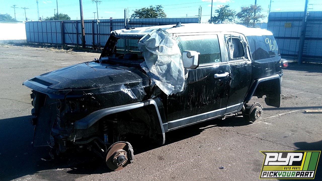2013 TOYOTA FJ CRUISER available for parts