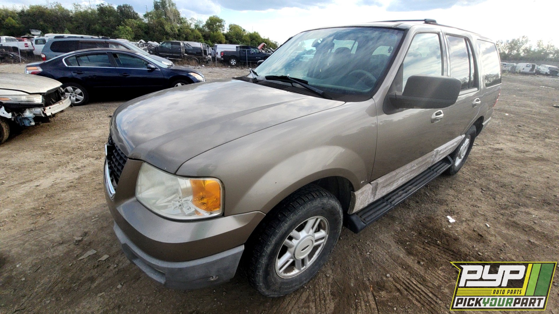2003 FORD EXPEDITION available for parts