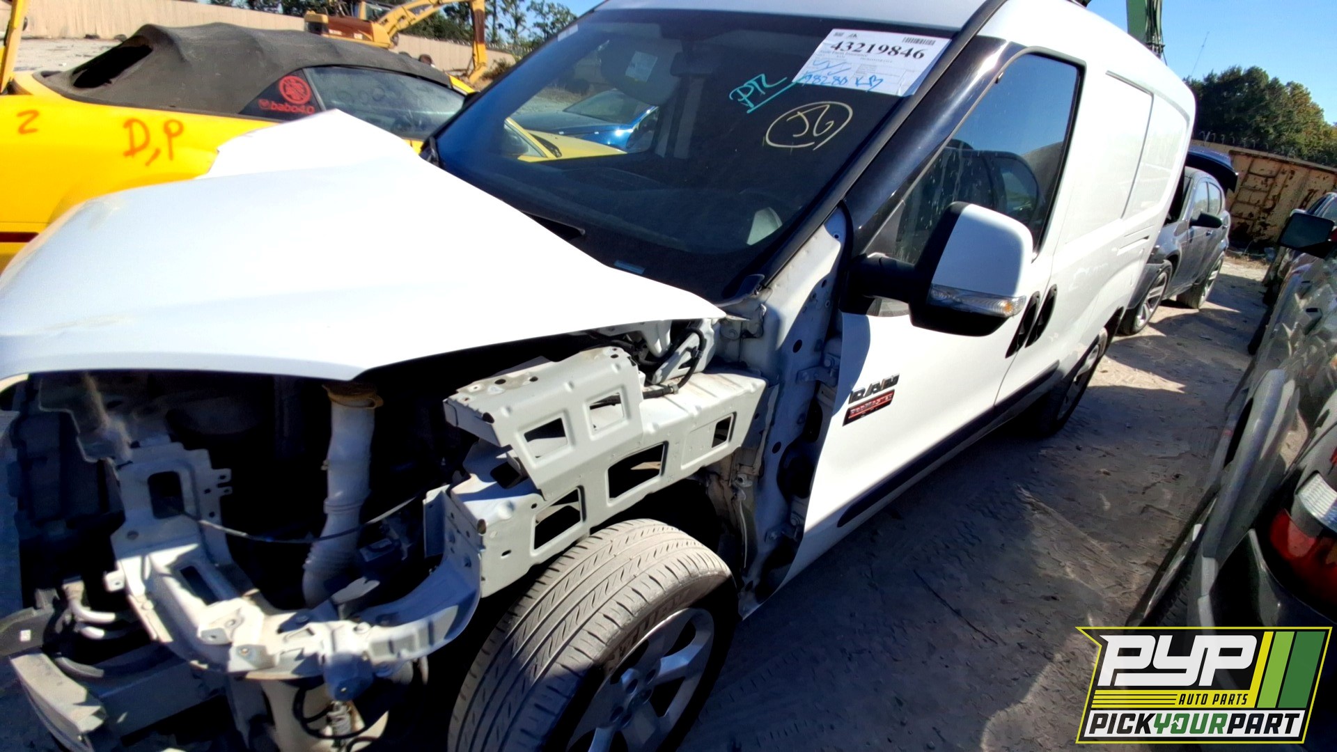 2015 RAM PROMASTER CITY partes disponibles