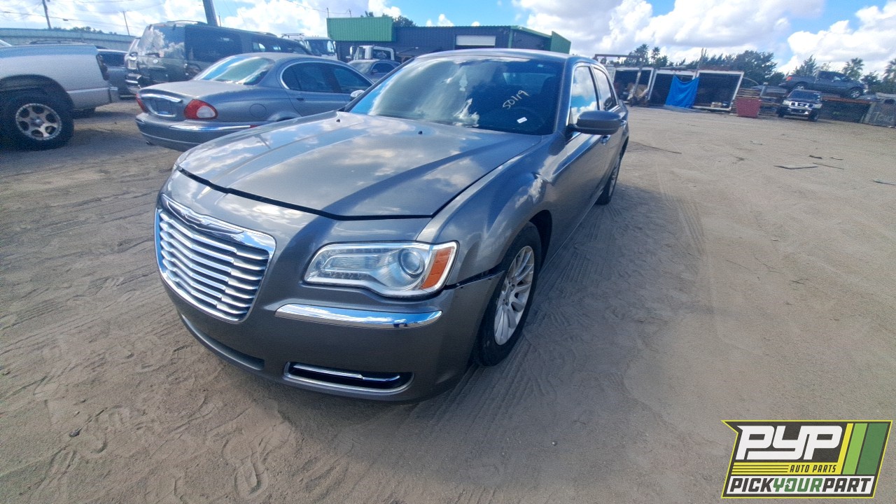 2012 CHRYSLER 300 partes disponibles