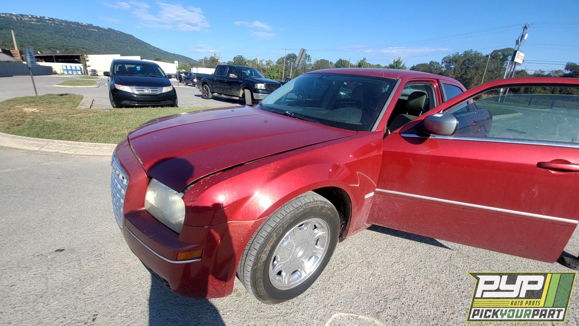 2007 CHRYSLER 300 available for parts