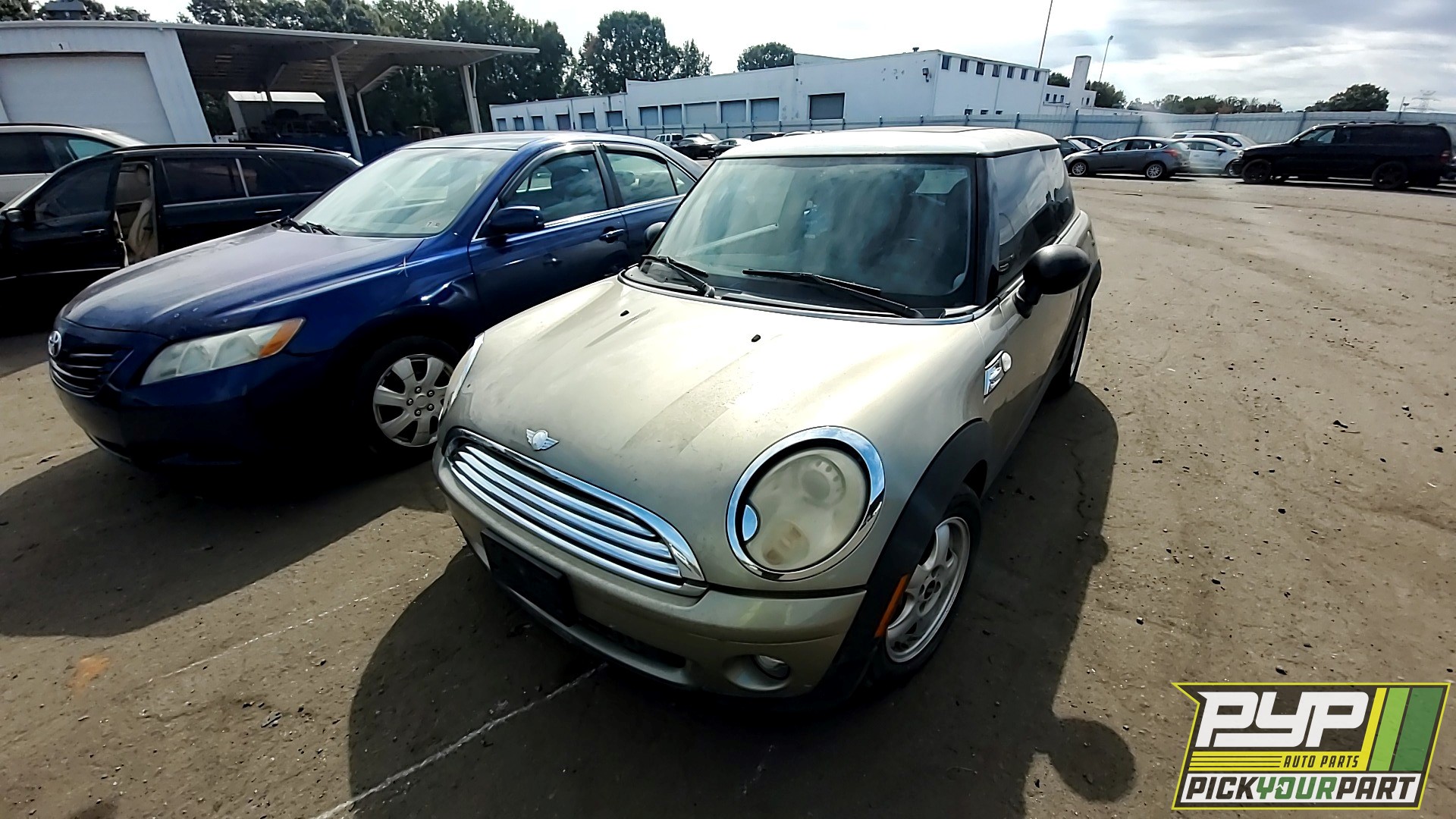 2010 MINI COOPER partes disponibles