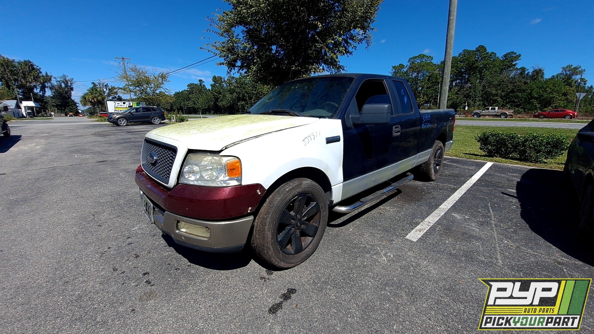 2005 FORD F-150 available for parts
