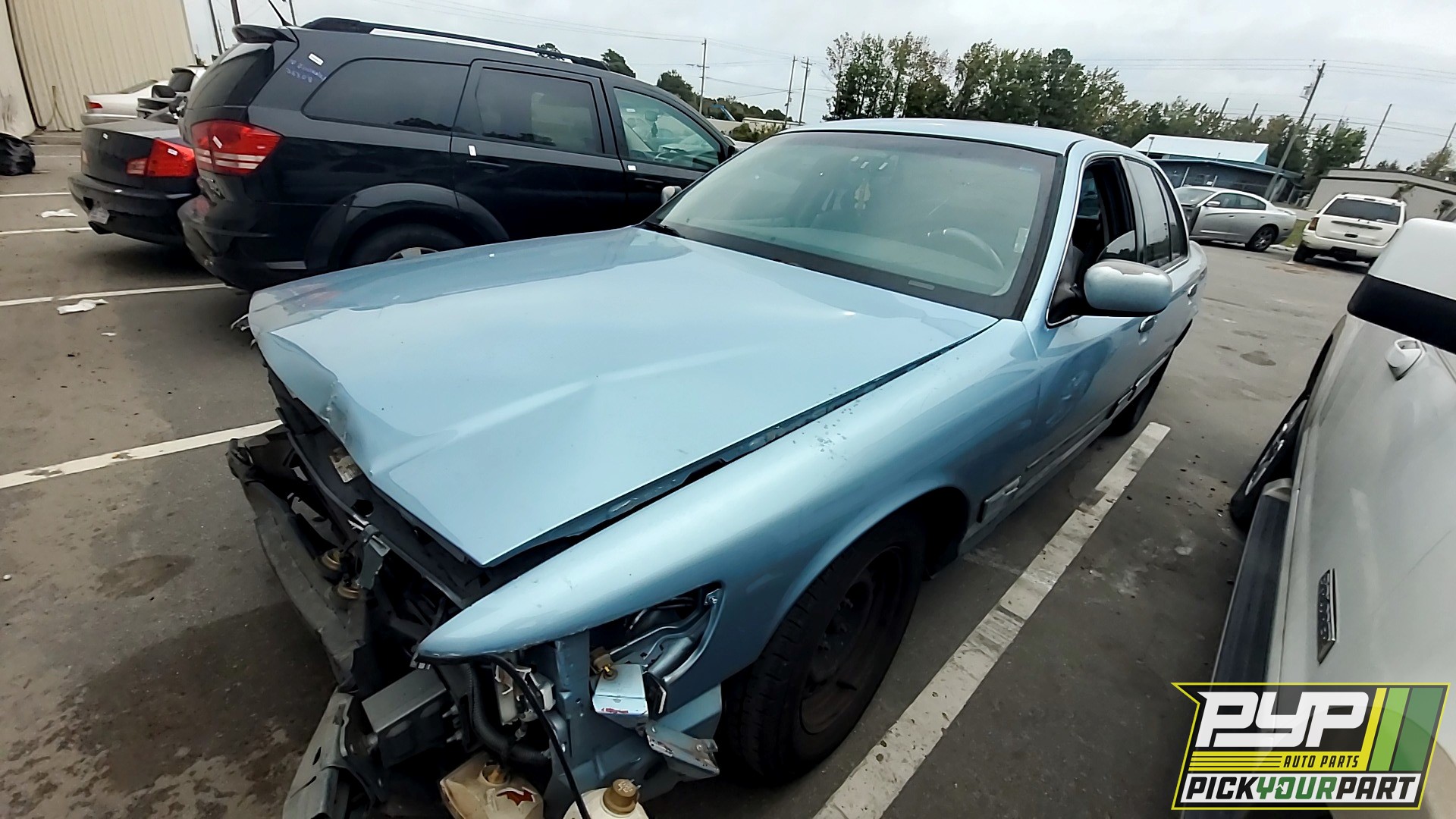 2000 MERCURY GRAND MARQUIS available for parts