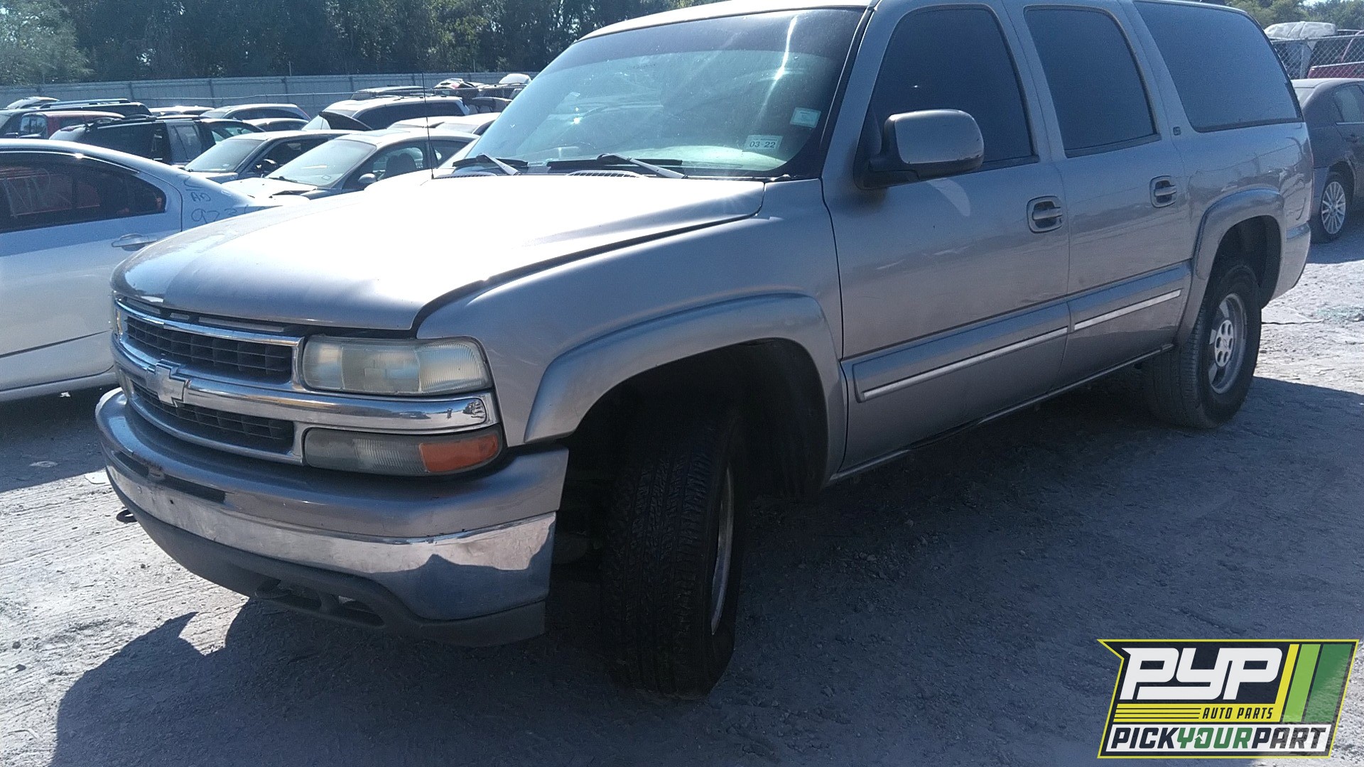 2002 CHEVROLET SUBURBAN 1500 available for parts