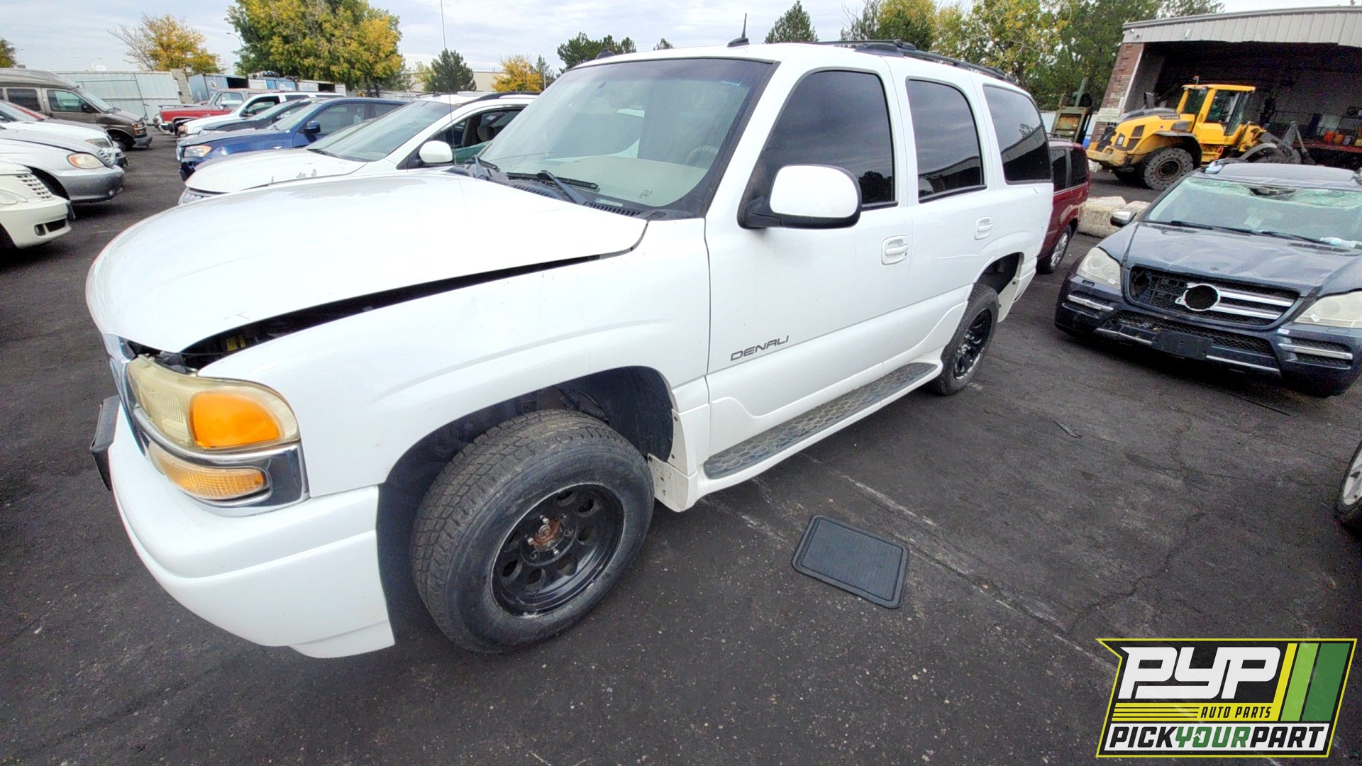 2003 GMC YUKON available for parts