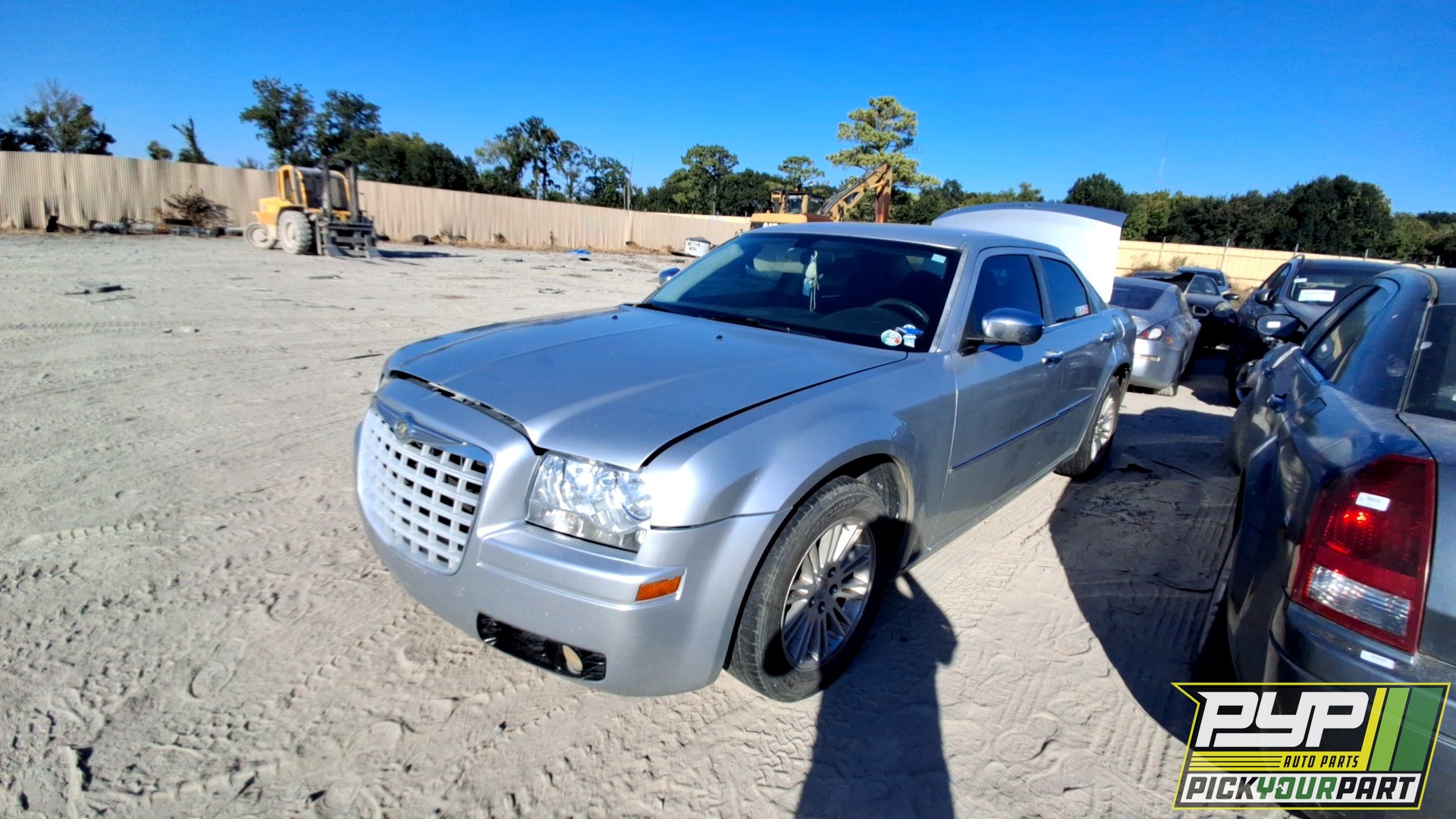 2010 CHRYSLER 300 available for parts