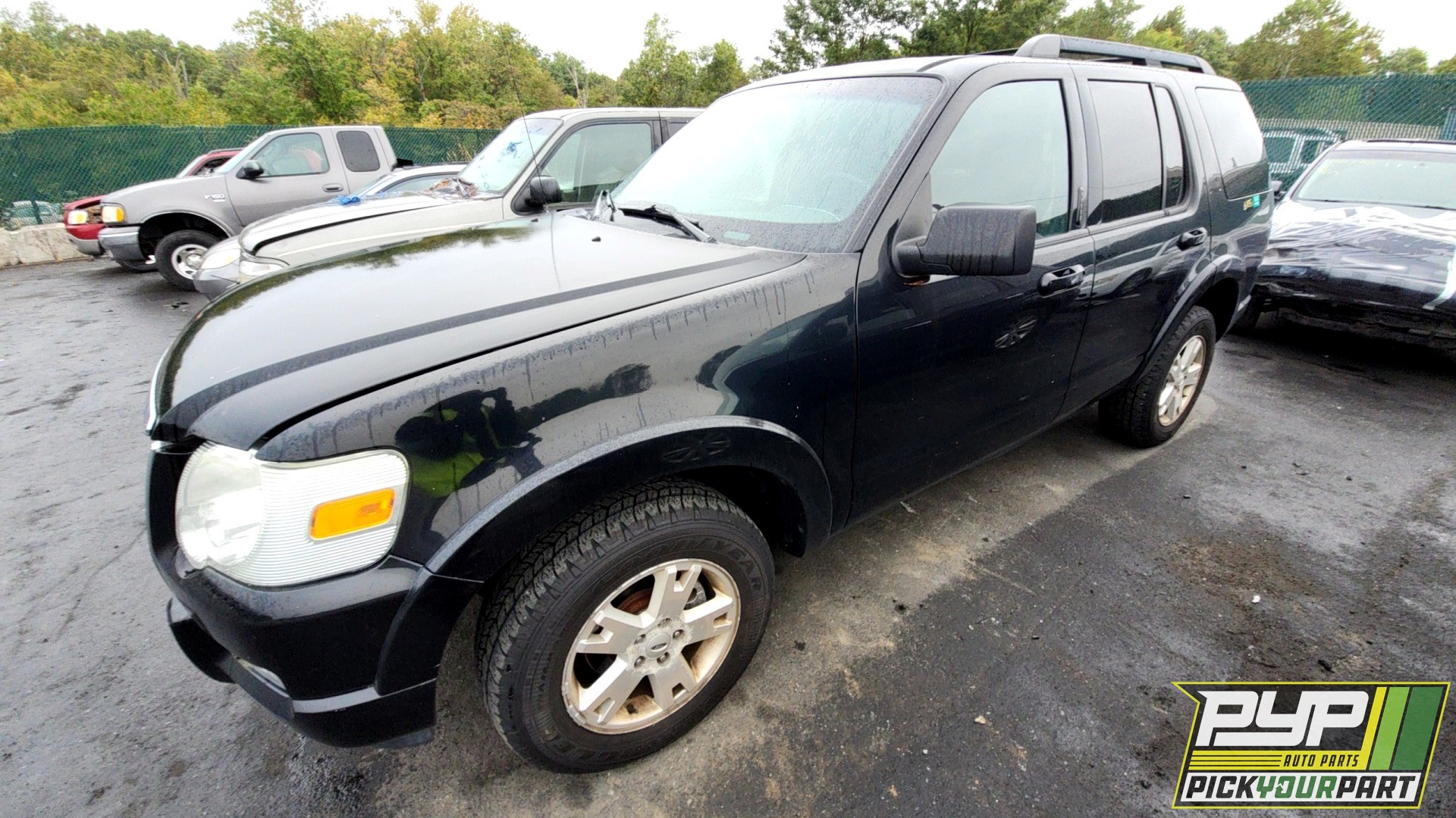 2009 FORD EXPLORER available for parts