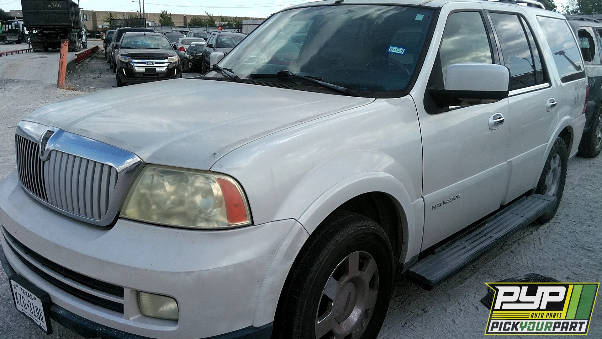 2006 LINCOLN NAVIGATOR available for parts
