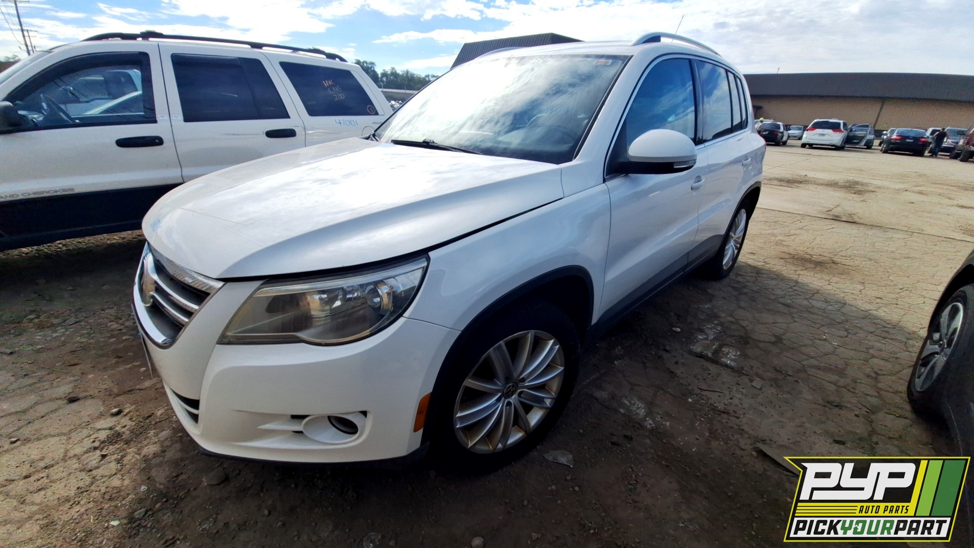 2009 VOLKSWAGEN TIGUAN available for parts