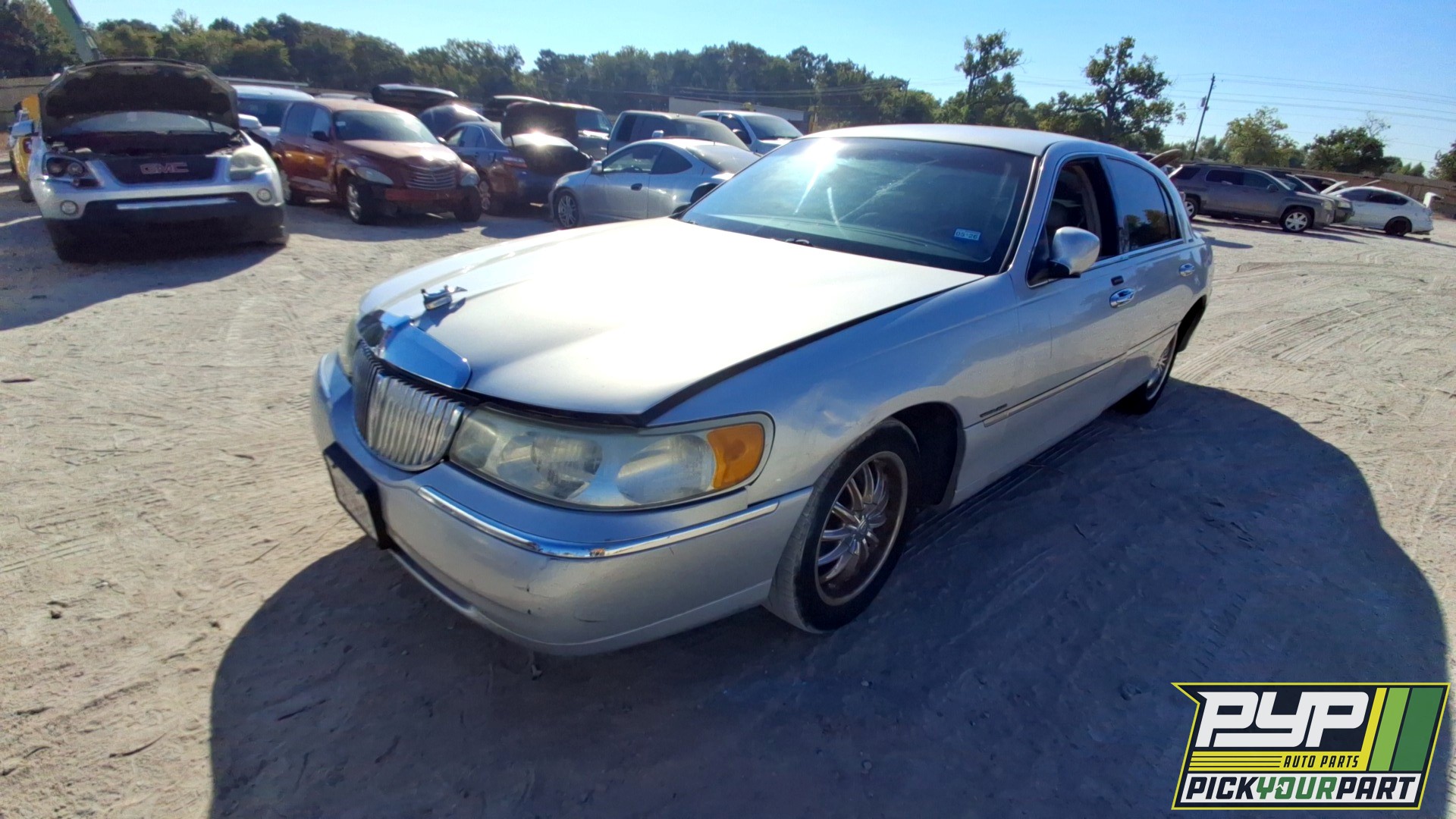 2002 LINCOLN TOWN CAR partes disponibles