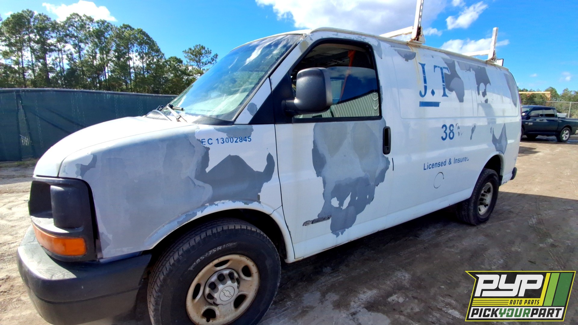 2006 CHEVROLET EXPRESS 2500 available for parts