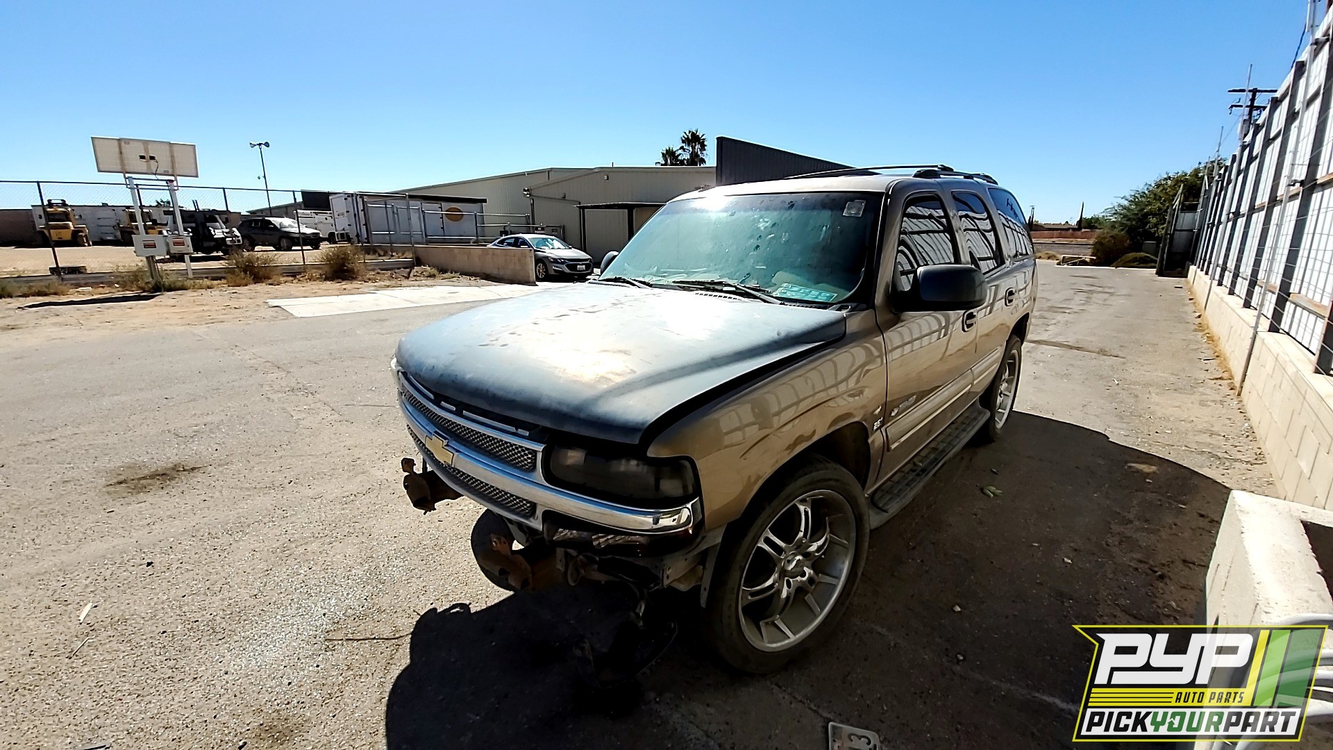2003 CHEVROLET TAHOE available for parts