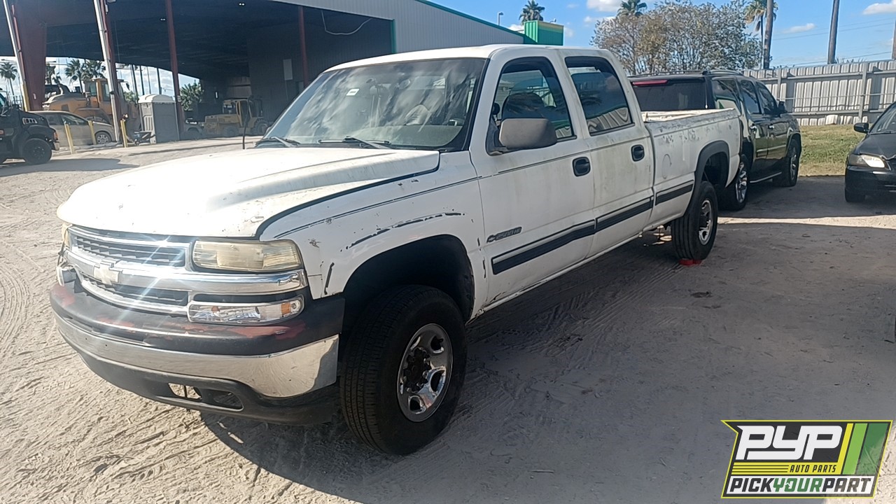 2001 CHEVROLET SILVERADO 2500 HD available for parts