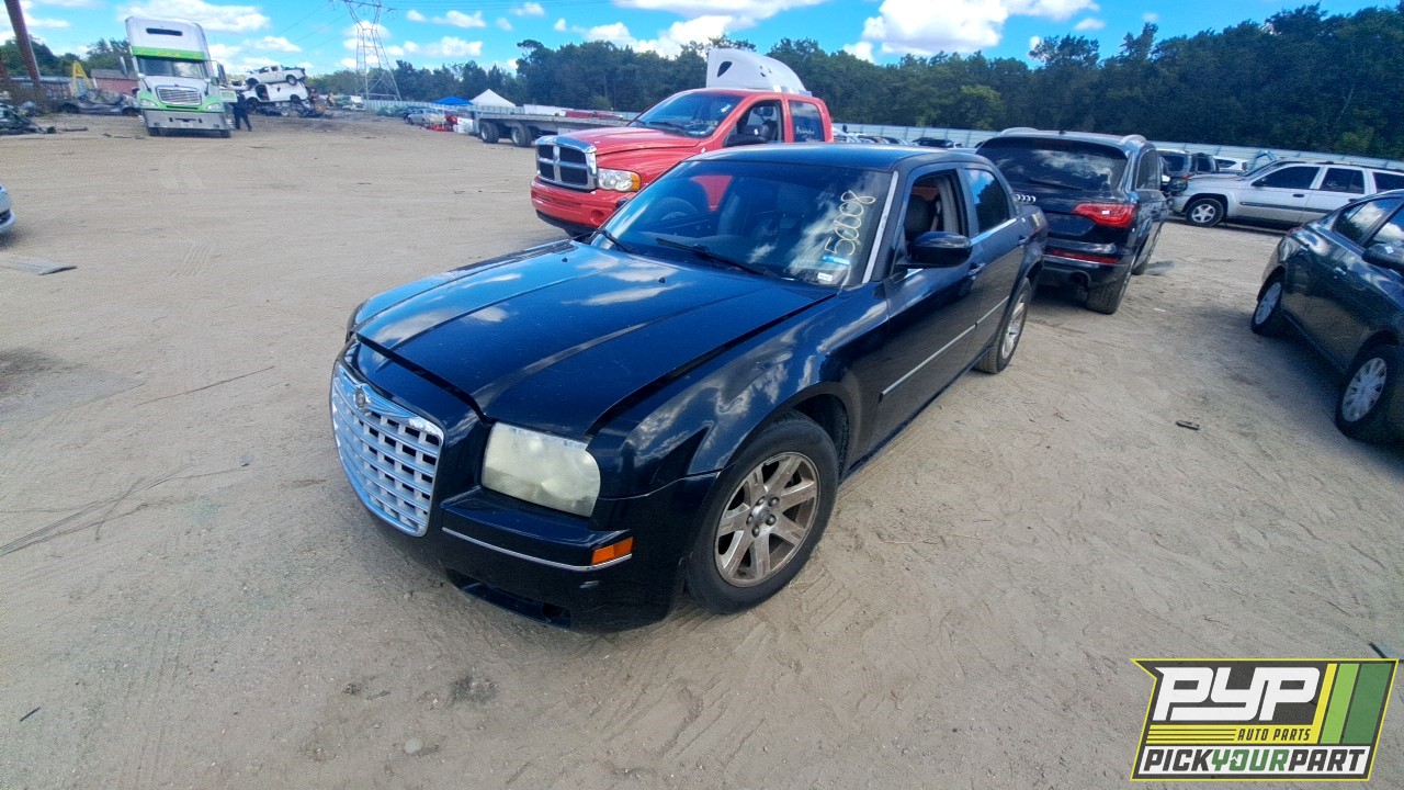 2006 CHRYSLER 300 available for parts