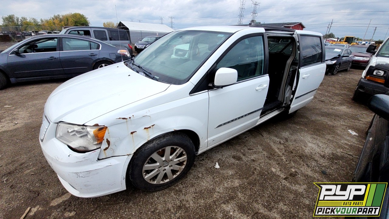 2016 CHRYSLER TOWN & COUNTRY partes disponibles