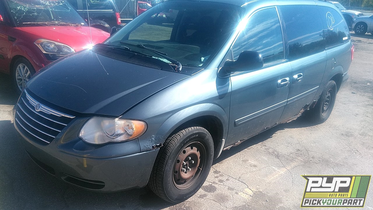 2005 CHRYSLER TOWN & COUNTRY available for parts