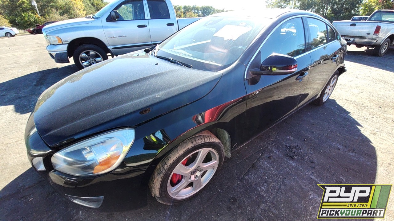 2013 VOLVO S60 partes disponibles