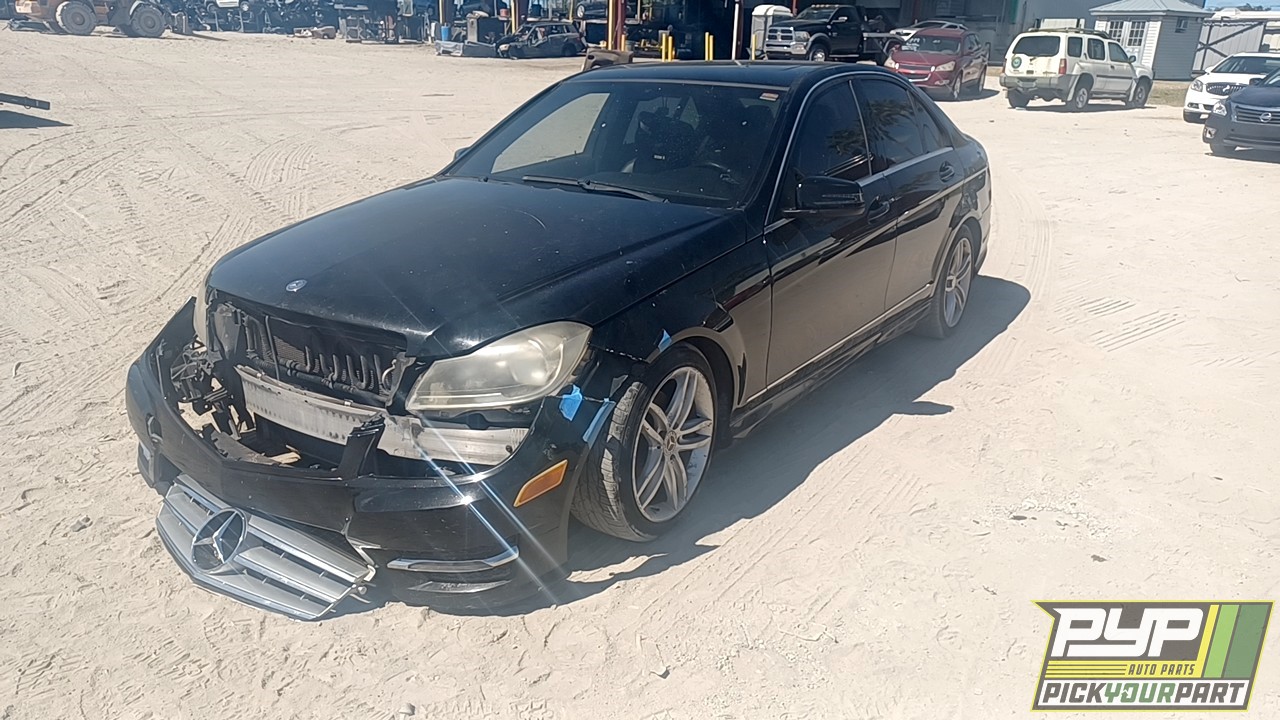 2012 MERCEDES-BENZ C300 partes disponibles