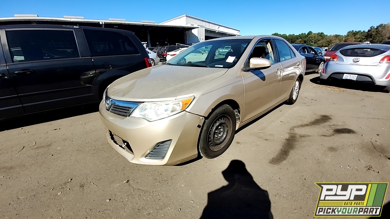 2012 TOYOTA CAMRY partes disponibles