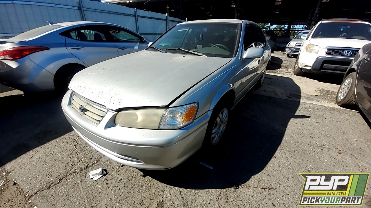 2001 TOYOTA CAMRY partes disponibles