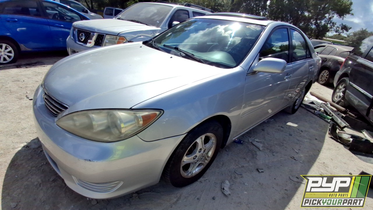 2005 TOYOTA CAMRY partes disponibles
