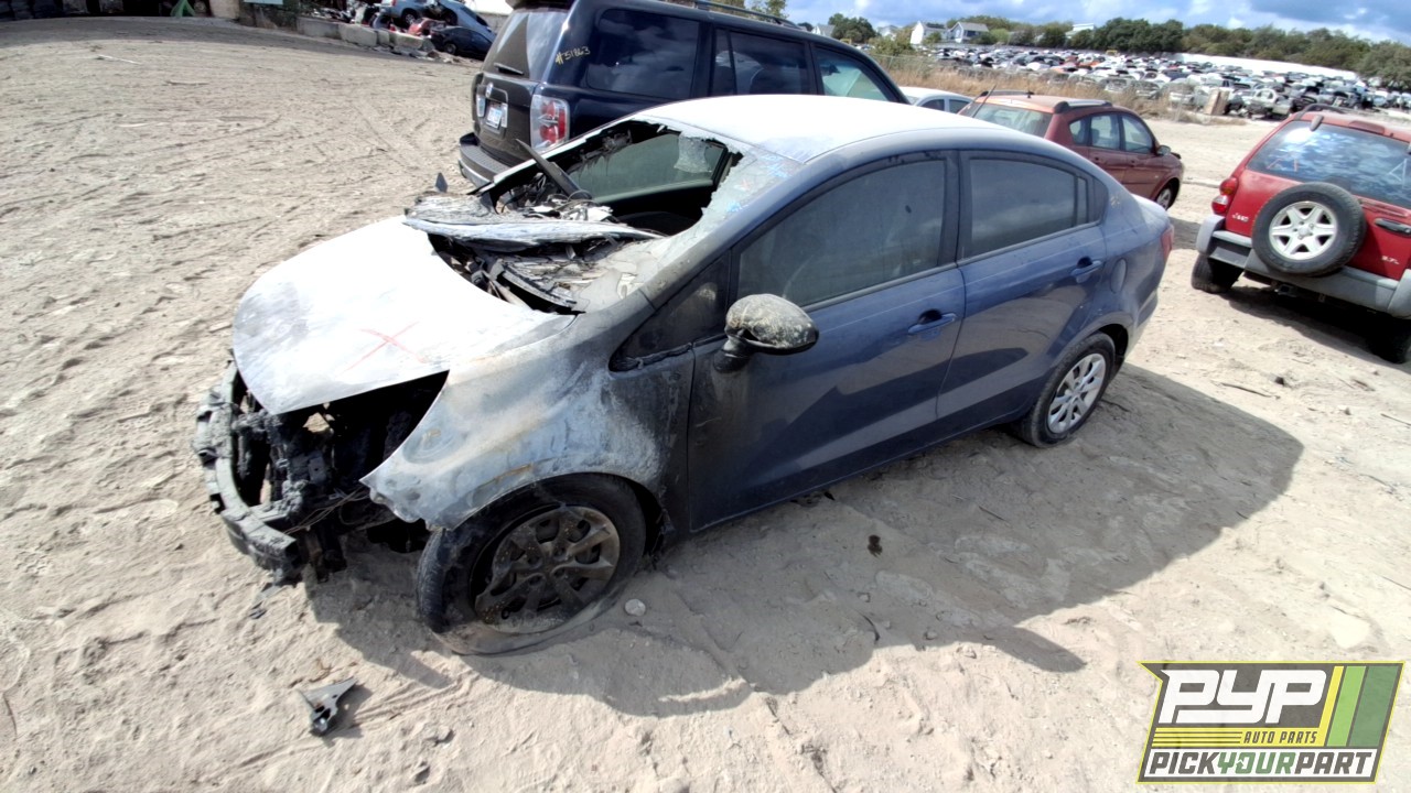 2016 KIA RIO partes disponibles