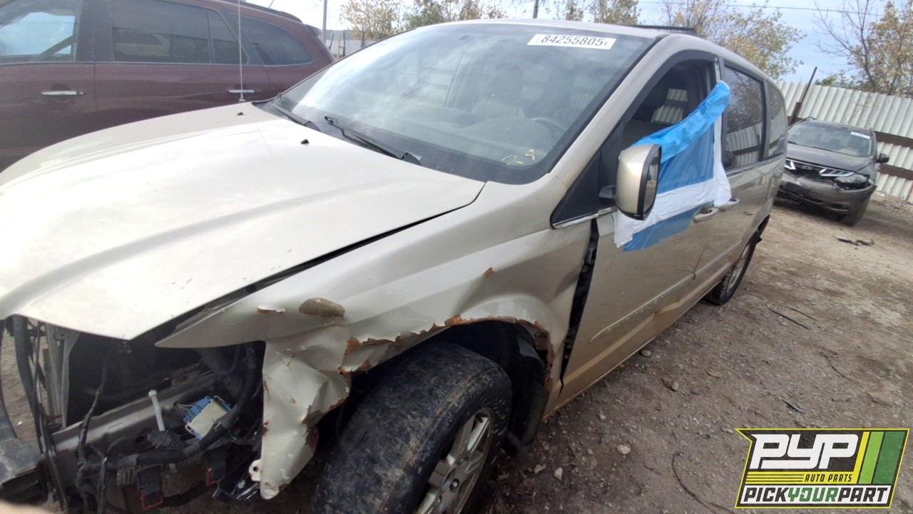 2012 CHRYSLER TOWN & COUNTRY partes disponibles