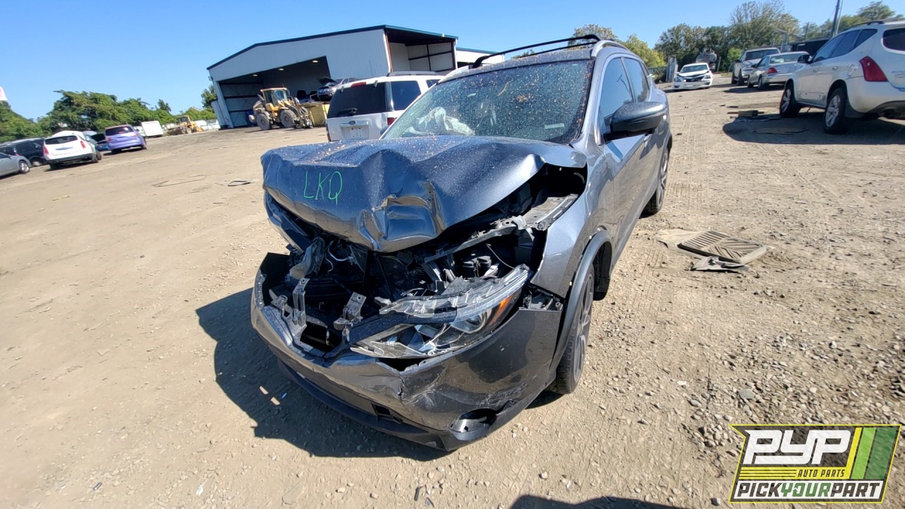 2017 NISSAN ROGUE SPORT partes disponibles