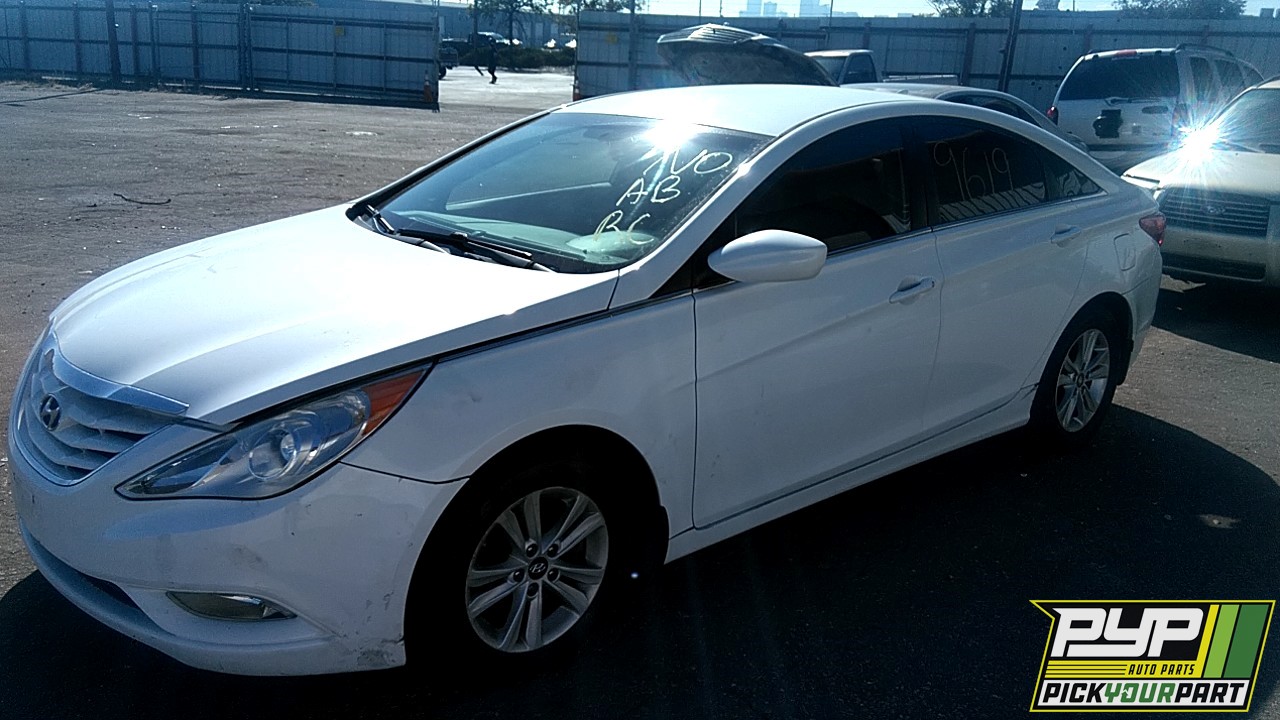 2013 HYUNDAI SONATA available for parts