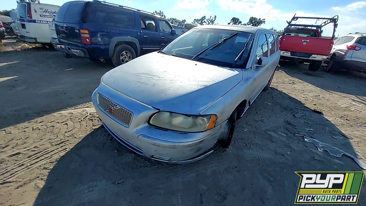 2005 VOLVO V70 partes disponibles