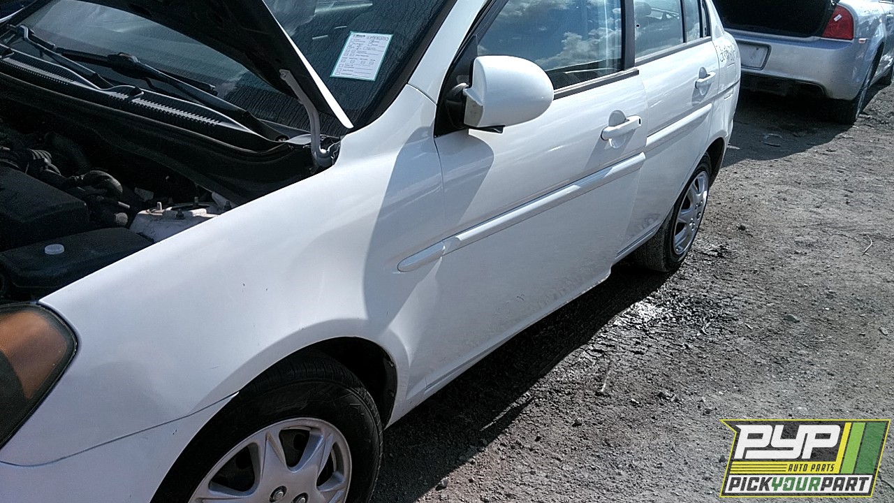 2009 HYUNDAI ACCENT partes disponibles
