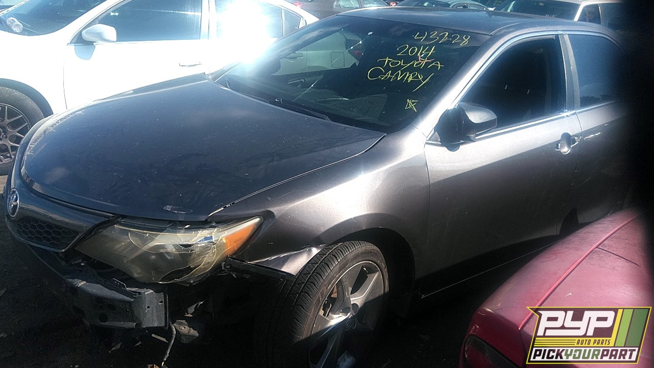 2014 TOYOTA CAMRY partes disponibles