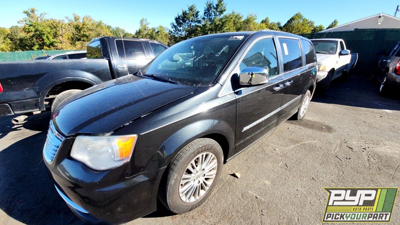 2013 CHRYSLER TOWN & COUNTRY partes disponibles