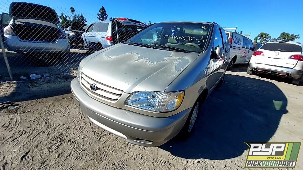 2003 TOYOTA SIENNA partes disponibles