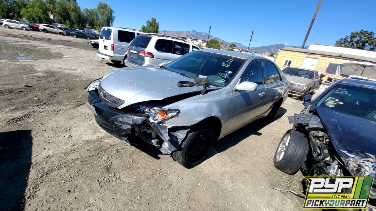 2004 TOYOTA CAMRY partes disponibles